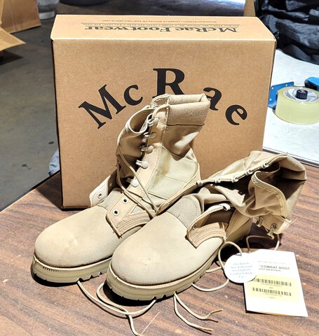 (36) New Army Tan Hot Weather Boots, Size 8R