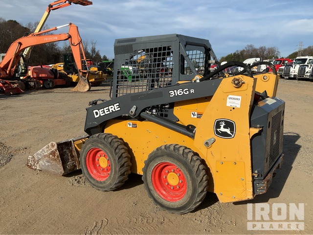 MINI CARGADOR SOBRE RUEDAS 2017 JOHN DEERE STEER