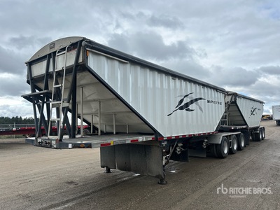 2019 Lode King Prestige 28 ft Super B-Train Pup Grain Trailer