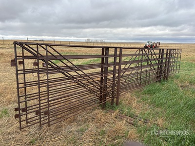 Quantity of (5) 24 ft Livestock Panel