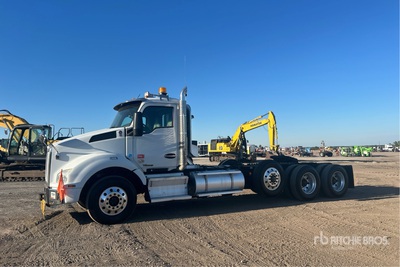 2016 Kenworth T880 8x4 Cabeza Tractora Cabina Corta