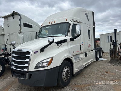 2020 Freightliner Cascadia 126 6x4 T/A Sleeper Truck Tractor