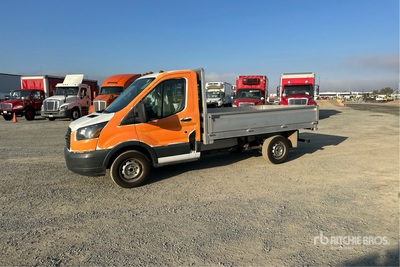2017 Ford Transit 4x2 Camión Caja Abierta