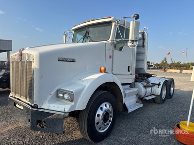 2007 Kenworth T800 6x4 T/A Day Cab Truck Tractor
