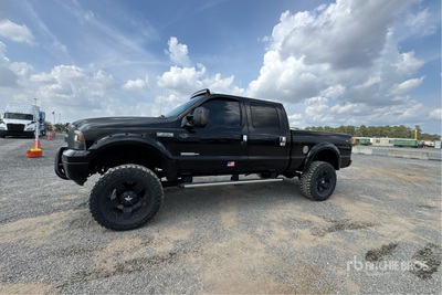 2007 Ford F-250 XLT 4x4 Crew Cab Pickup