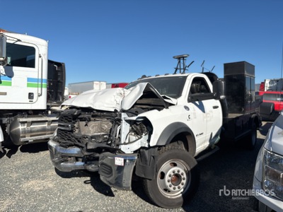 2021 Ram 5500 4x4 Autocarro cassone fisso (Inoperable)