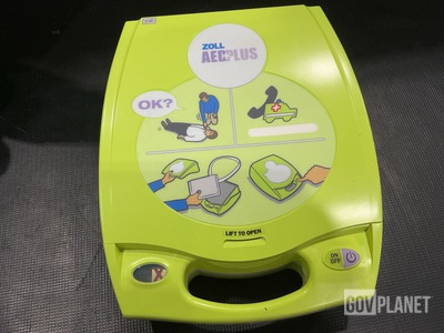 (13) Zoll AED Plus Defibrillators