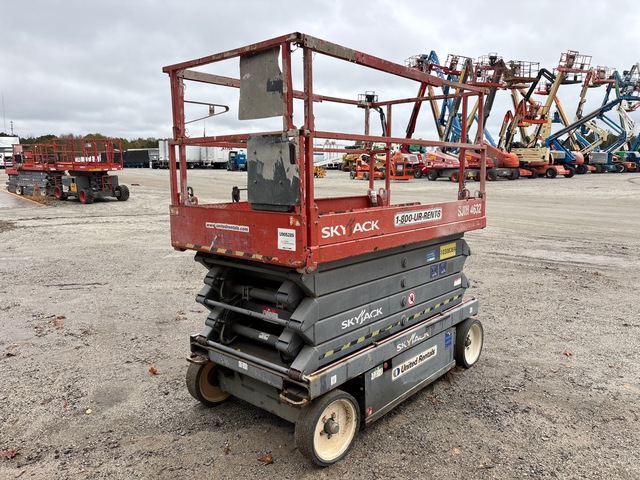 2014 Skyjack SJIII 4632 Electric Scissor Lift 2014 Skyjack SJIII 4632 Electric Scissor Lift