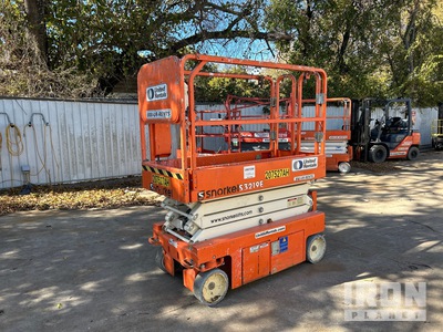 2018 Snorkel S3219E Electric シザーリフト (Inoperable)