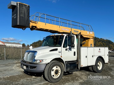 2007 Commercial EH37 37 ft on 2009 International 4300 4x2 Camion de cubo
