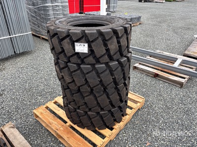 Quantity of (4) Maverick 12x16.5 إطارات المعدات (Unused)