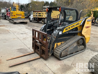 2014 New Holland C227 لودر بجنزير