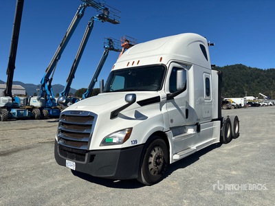 2020 Freightliner Cascadia 126 6x4 T/A Sleeper Truck Tractor