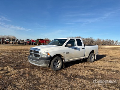 2014 Ram 1500 ST 4x4 Extended Cab Pickup