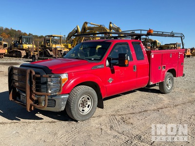 2014 Ford F-250 XL 4x2 Extended Cab Utility Truck