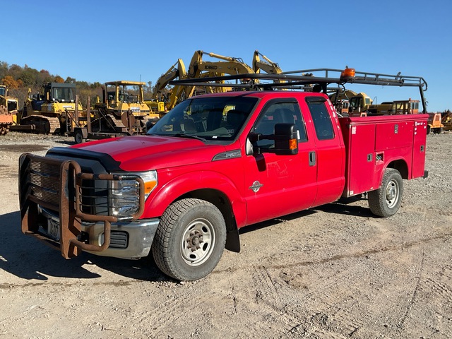 2014 Ford F-250 XL 4x2 Extended Cab Utility Truck