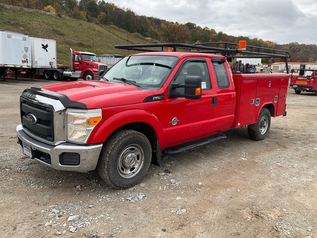 2016 Ford F-250 XL 4x2 Extended Cab Utility Truck