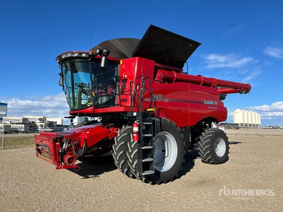 2024 Case IH 8250 4x4 Moisonneuse-batteuse