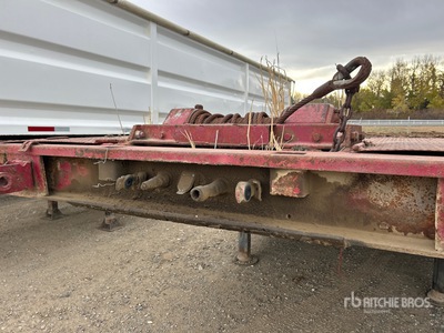 1981 Trail King 45 ft T/A Single Drop Przyczepa z pokładem schodkowym
