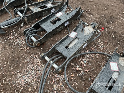 2025 GIYI GY-XJ3T 30 in Excavator Thumb - Fits 3 ton (Unused)