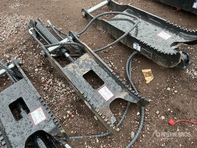 2025 GIYI GY-XJ5T 36 in Excavator Thumb (Unused)