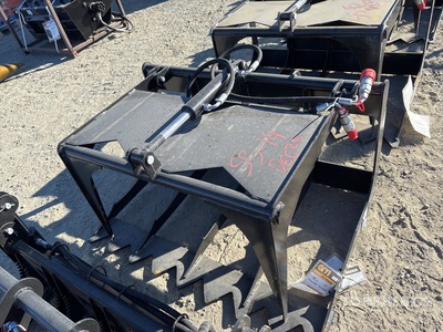 2025 GIYI GY-HWG44 44 in Skeleton Mini スキッドステア用グラップル (Unused)