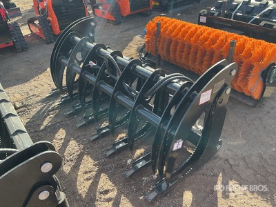 2025 GIYI GY-CLG72 72 in Skid Steer Grapple (Unused)