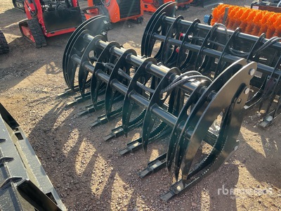 2025 GIYI GY-CLG72 72 in Skid Steer Grapple (Unused)