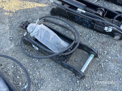 2025 GIYI GY-XJ3T 30 in CAT Hydraulic Excavator Thumb (Unused)