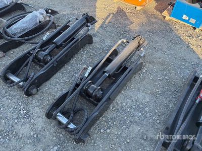 2025 GIYI GY-XJ5T 36 in CAT Hydraulic Excavator Thumb (Unused)