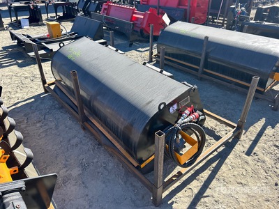 2025 GIYI GY-BS72 72 in Closed كانس للسكيد ستير  (Unused)