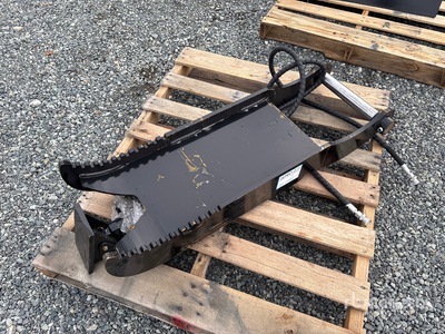 2025 GIYI GY-XJ7T 32 in Hydraulic Excavator Thumb (Unused)