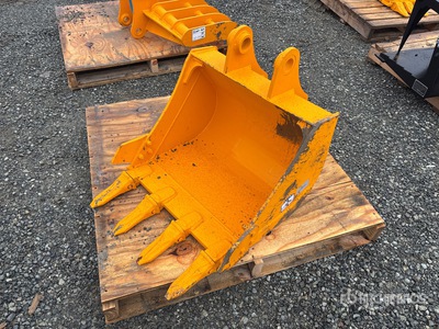 2025 GIYI GY-BK 24 in Digging Excavator Bucket - Fits Cat 305 (Unused)