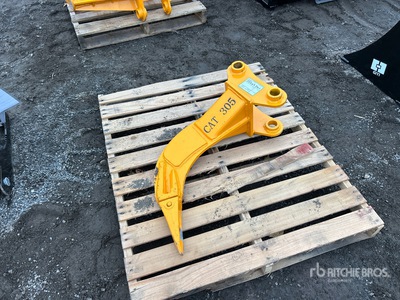 2025 GIYI 28 in CAT Excavator Ripper - Fits Cat 305 (Unused)