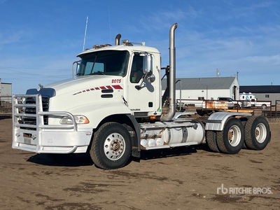2009 Mack CXU613 6x4 トラックトラクター（T/A）