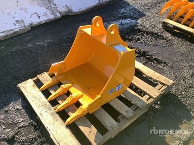 2025 GIYI GY-BK 24 in Digging Cat 305 Excavator Bucket (Unused)