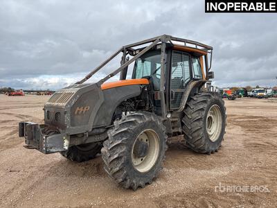 Valtra T161H Tracteur Agricole 4WD Tractor Agrícola (Inoperable)