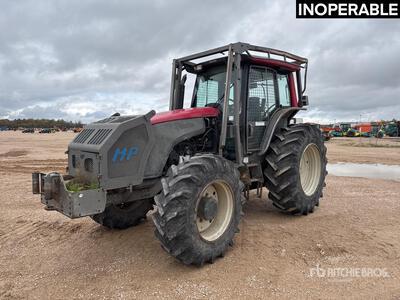 Valtra T131H Tracteur Agricole 4WD Tractor Agrícola (Inoperable)