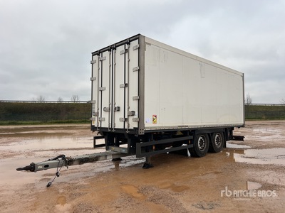 2015 Schmitz Cargobull SCBC2 Geschlossene Anhänger