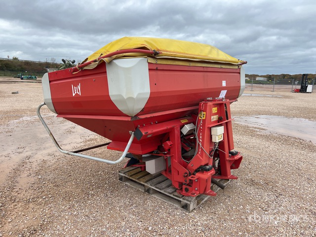 2001 Lely Semoir A Engrais Fertilizer Spreader | Ritchie Bros. Auctioneers