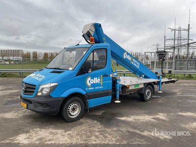 2017 Palfinger P260B 230 kg Straight Boom on 2017 Mercedes-Benz 4x2 mobiele kraan