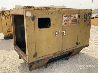 Cummins Engine w/ Skid-Mounted Body of مولد (Inoperable)