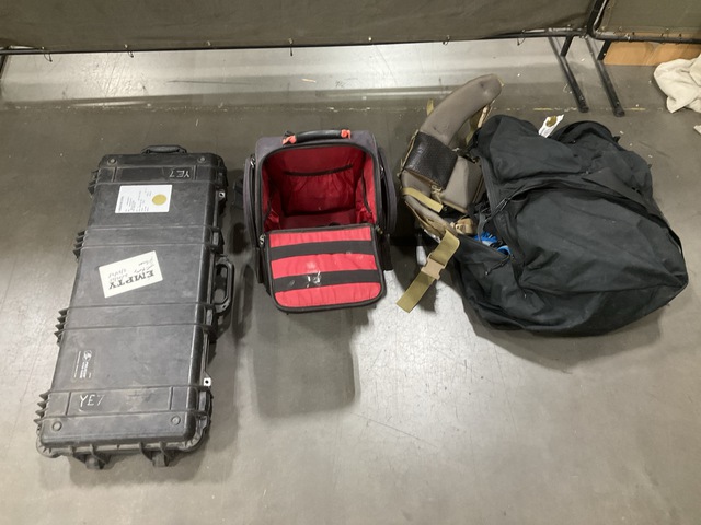 (18) Individual Bags, (1) Luggage Bag & (4) Storage Cases (18) Individual Bags, (1) Luggage Bag & (4) Storage Cases