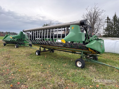 2001 John Deere 920F 20 ft Auger Combine Header