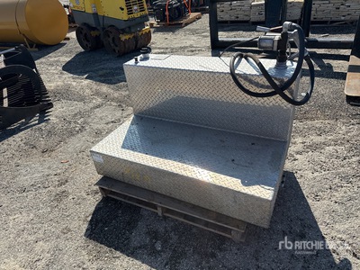 Quantity of Fuel Tanks Varios implementos camion