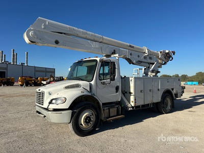 Altec AA55E on 2016 Freightliner M2 106 4x2 Camion de cubo