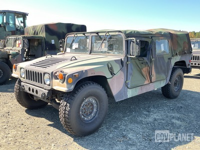 1986 AM General M1097R1 HMMWV 4 Door Soft Top w/Truck Body