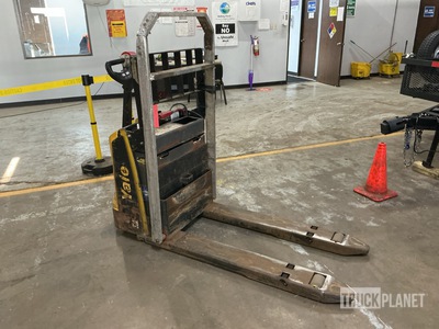 2016 Yale MPB045VGN24T2748 4510 lb Electric Palettenheber