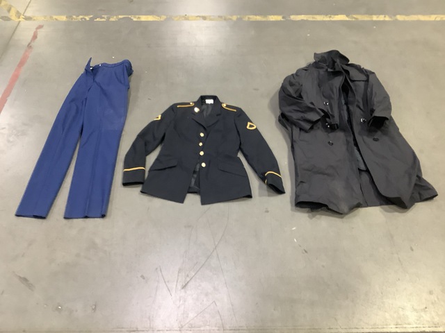 (14) Pairs of Women's Slacks, (5) Women's Coats & Assorted Items (14) Pairs of Women's Slacks, (5) Women's Coats & Assorted Items