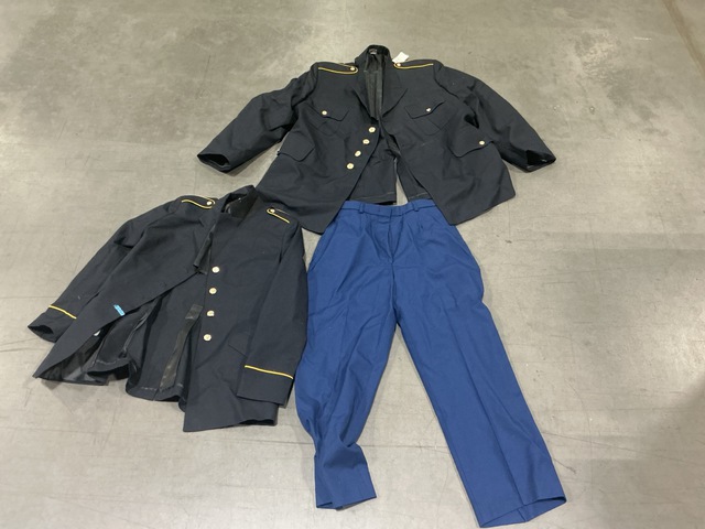 (6) Woman’s Coat, (7) Pairs of Women’s Slacks & (16) Men’s Coats (6) Woman’s Coat, (7) Pairs of Women’s Slacks & (16) Men’s Coats